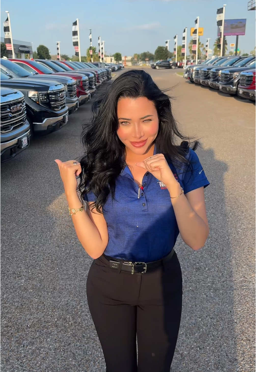 Me when I see a GMC 😭😍😍😍 956-867-2599☎️☎️☎️☎️ #salesgirl #saleswoman #parati #saraofgmc #agencia #southtexaschick #956rgv🌴 #saleswoman #trending #salesman #rgv956 #explore #saleswoman  #salesgirl #saraofgmc #saritafromgmc #southtexas 