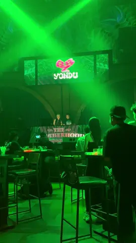 Loving da beat 😗😚🥰🥳🫰 Rsvp Brotherhood / Delulu bisa ke Adam ya gaes 0813-8800-4001 #fyp #hw #hwgroup #dugem #livemusicjkt #partyjakarta #jakartaparty #jktnightlife #jktparty #breakbeat #dj #club 