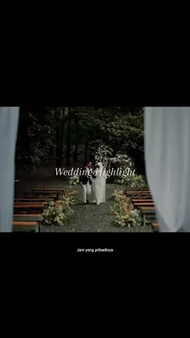 When the brief is: “Mau video weddingnya kyk trailer movie, ada storytellingnya, perfectly captured memories hari itu. Documentary-style kali ya.” 🤣 Core memories unlocked 🥹✨ #wedding #forestwedding #weddingvideos 