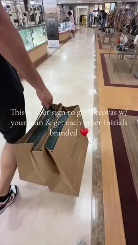 We’re obsessed 😍 @Tecovas #fyp #trending #tecovas #datenight #branding #westernstyle 