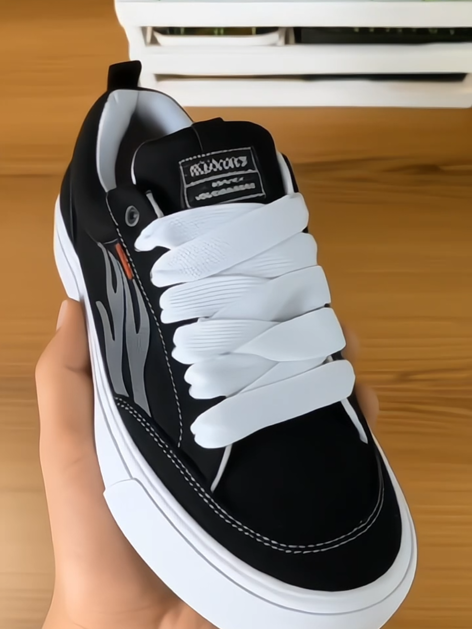 Blucrat Sepatu Casual Sneaker Fatboy Chanz - Sepatu Gemuk Unisex #sepatu #sepatusekolah #sepatusneakers #shoes #outfitkekinian 