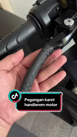 Karet pegangan handlerem motor #aksesorismotor #variasimotor #motorcycle #satukontentiaphari 