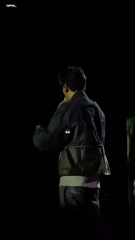 “Anh nhớ em khi em ôm chầm vào lòng anh khóc òa..” #2am #justatee 