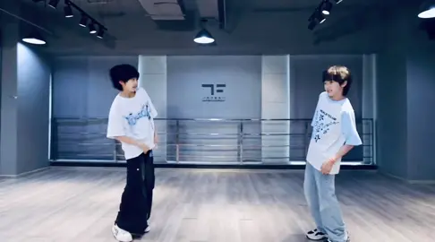 Rapper và Dancer tương lai đây rồi😊😊😊⚡️Countdown(TWS)⚡️Cover by#zhienhan#luchengxi#countdown#tws#tffamily🇨🇳💫#tffamily_5th_generation#