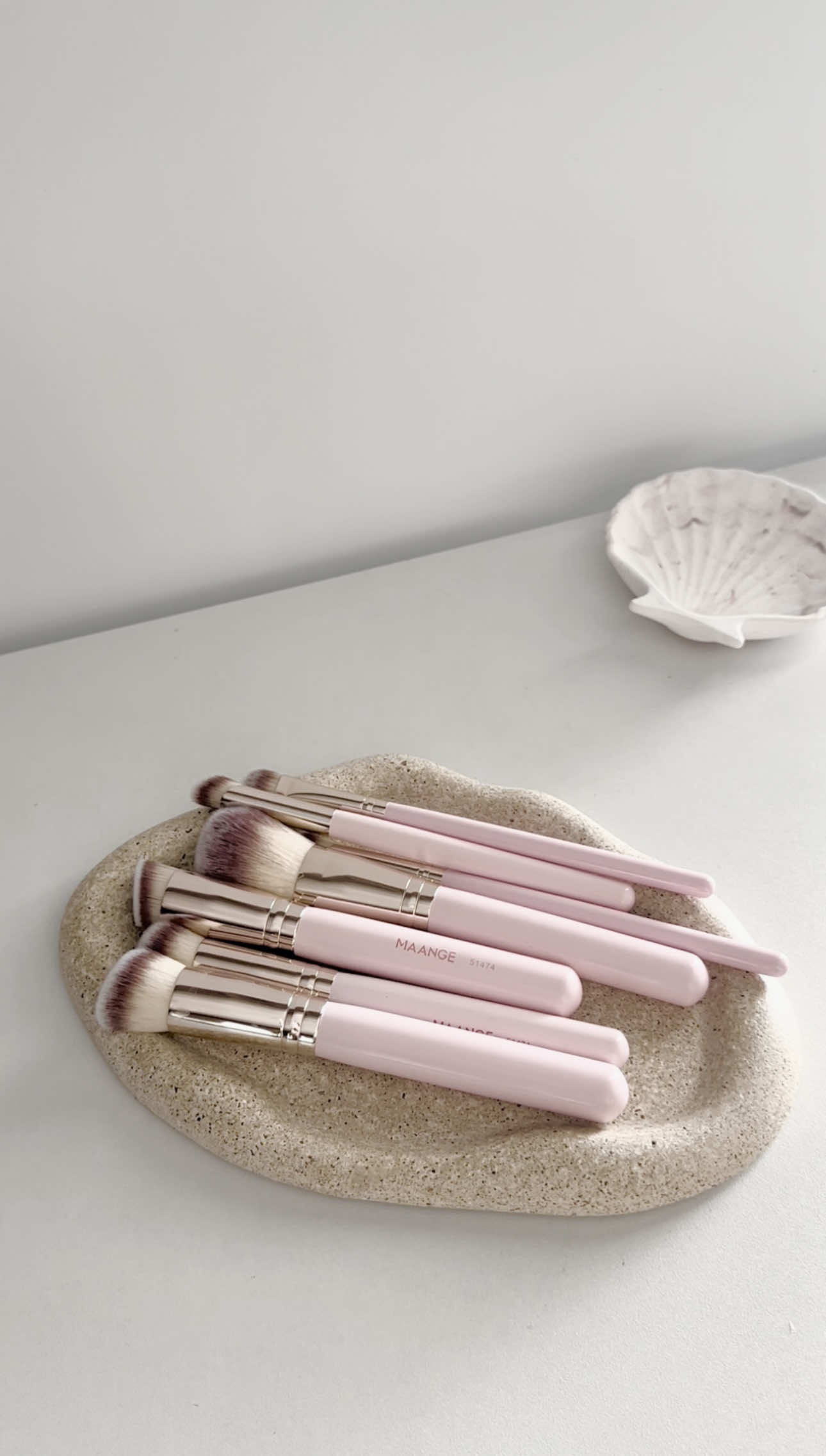 Every brush you need. One perfect set #affiliatemarketing #affiliate #affiliatetiktok #style #fashion #beauty #brush #makeup #maange 