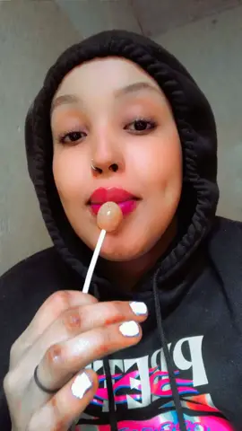 saka qurux badaniya😂