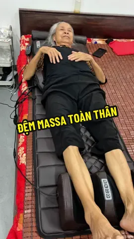 Đệm massage Z30 – không phải chỉ là ghế, mà là liều thuốc cho người thân yêu! Giảm đau nhức – hỗ trợ khí huyết lưu thông – cả nhà đều dùng được. #demmassagegiadinh #ghemassagechobome #quatangynghia #giamdauvaimo #chungchanchat
