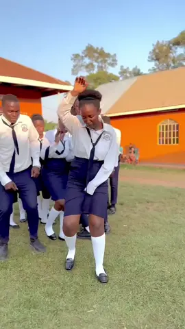 the dance move is kaba 🤣#kaba @badboykapeke @LAKE VIEW KITINDA C/U HIGH SCH #kapeke 