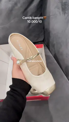 Rekomendasi sandal empuk lembut nyaman sepanjang hari #sandal #sandalwanita #sandallucu #flatshoes #sandalmules #mulesshoes #sandalkekinian #slipon 