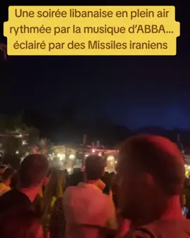 Une soirée libanaise en plein air, rythmée par la musique d’ABBA… soudain rattrapée par un feu d’artifice venu d’Iran.#actualité #info #media #news 