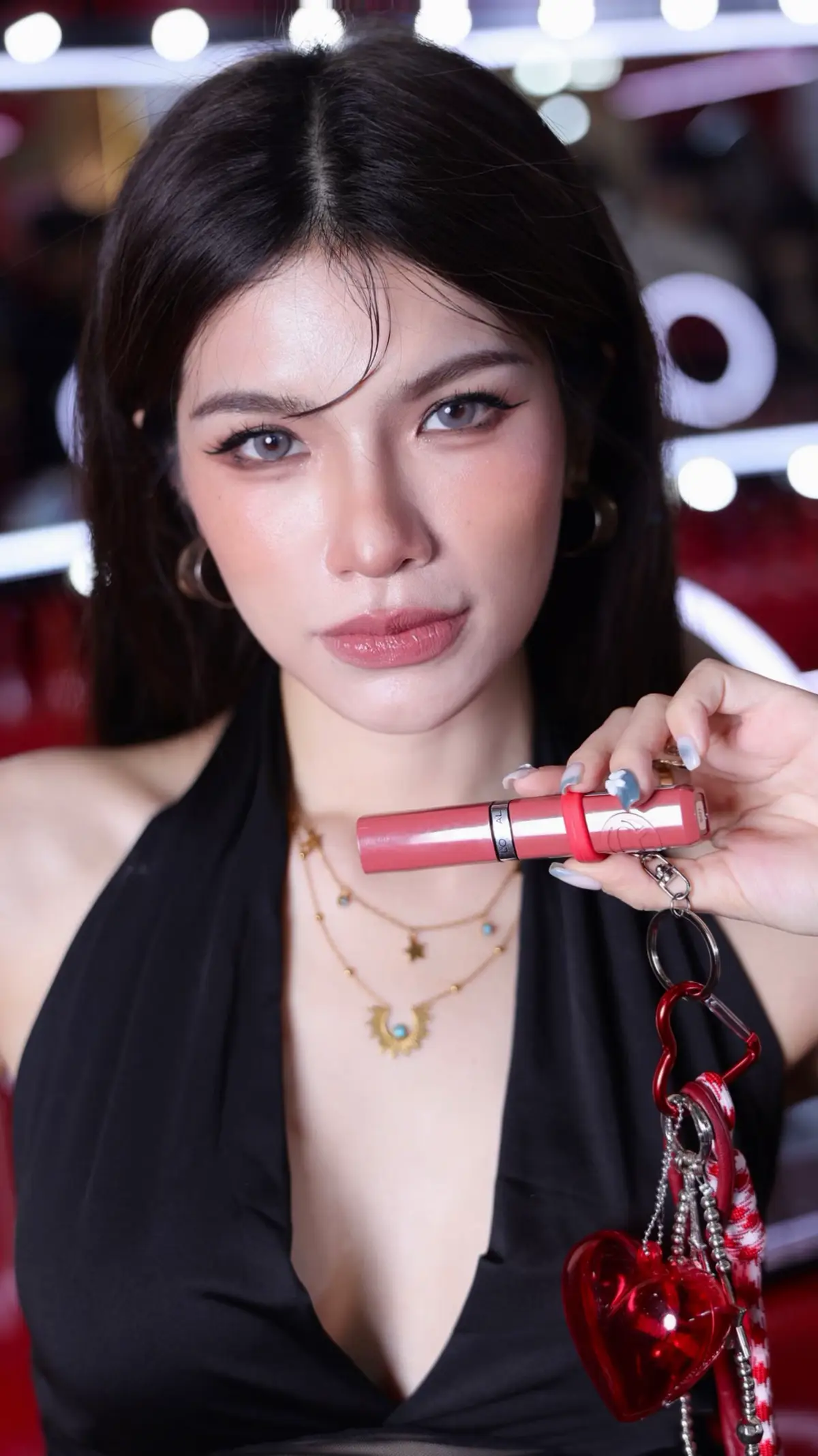 #LOrealParisTH #LOrealMakeupTH ​ #LaqueResistanceTH #Makeup