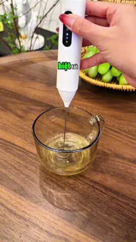 Máy đánh trứng giá rẻ và tiện dụng, có thể đánh tan lòng trắng trứng, sữa và cà phê chỉ trong vài giây!! #maytaobot #maytaobotcaphe #tienich #creatorsearchinsight #thietthuc #jizonguyen 