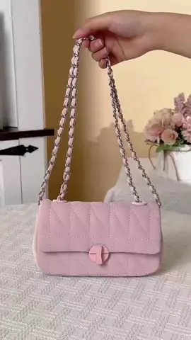 Túi xách nữ #hottrend #hot #xh #xuhuong #fyp #foryou #dilysmeshopee #hi #fypシ #tiktokshop #tiktokvietnam #thichawnmangcut #hello #sale #reviewthoitrang #nữ #fashion #tuixach 