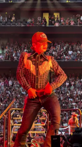 HONEY BALENCIAGA ☆ COWBOY CARTER ☆ @Beyoncé @Parkwood Entertainment  #COWBOYCARTERTOUR #beyonce #beyoncé #honey #balenciaga #honeybalenciaga #daddylessons #jolene  #bey #cowboycarter #cct #cowboycarter #beyhive #queenbey #fyp #fypシ #clubhodown #hodown #rodeo #renaissance #london #2025 #yonce #tottenhamhotspur #ivypark 