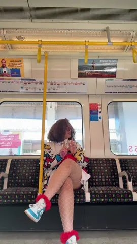 Can’t style me when it comes to fashion, I think I might make this a trend !!!  #fyp #foryoupage❤️❤️ #qwirky #fashion #style #ellierose #tfl #train #colourful #fouryourpage #outfit #traintiktok 