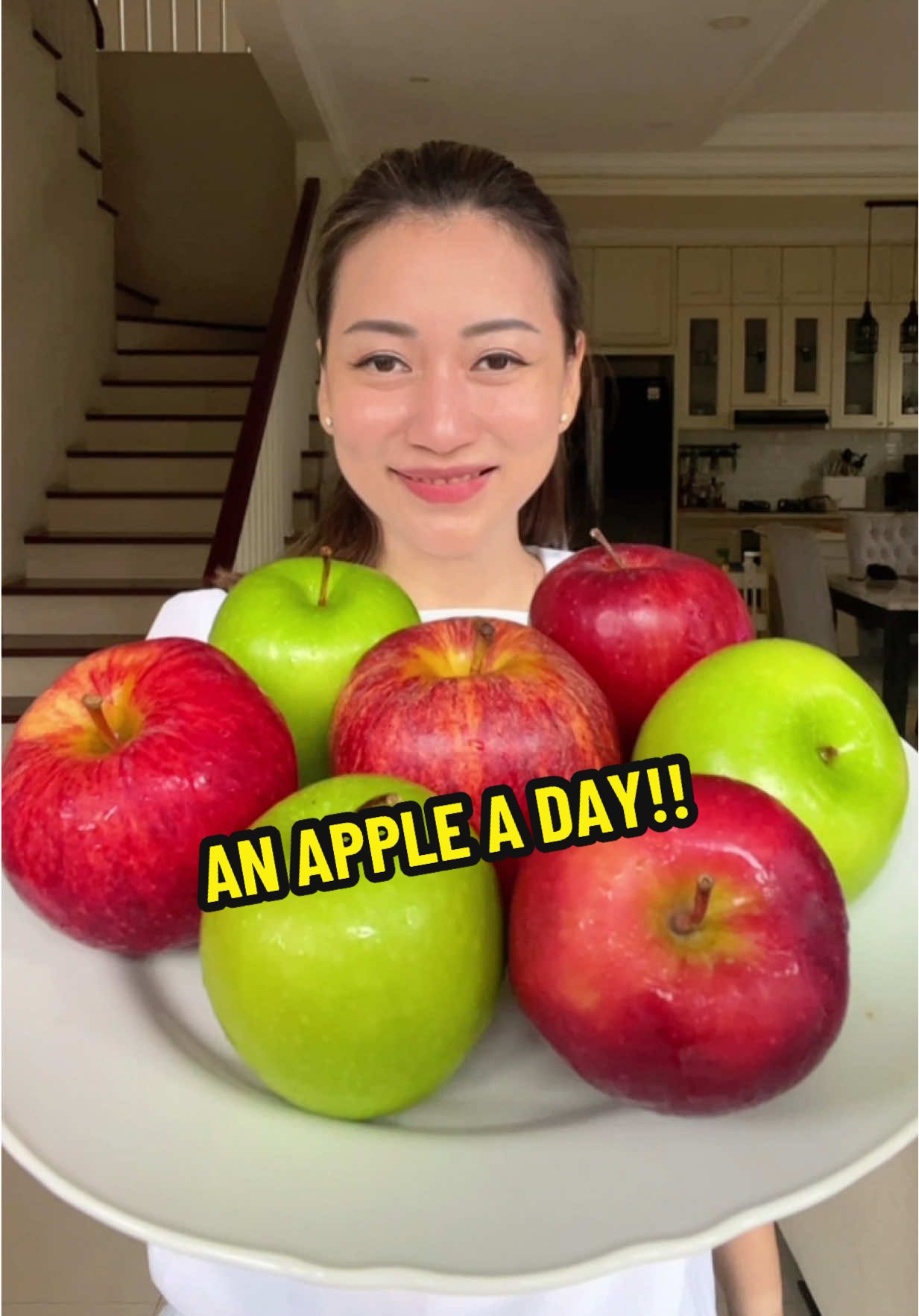 Replying to @raniww RAHASIA SEHAT OMA DAN SEKELUARGA .. MAKAN APEL SETIAP HARI!! #nanakoot #washingtonapple #superindo #Back2SchoolWAC