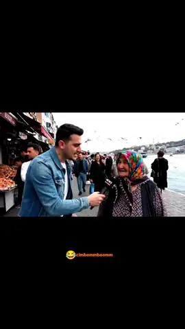 teyze senin Allah'ına kurban sen çok yaşa 😂#feneraglama😭 #keşfetbeniöneçıkar #Galatasaray #ultrAslan 