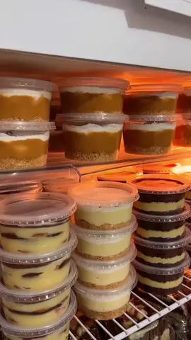 Quer Aprender a Fazer Lindos Bolos no pote como esses?   Acesse o link no perfil  . #confeitaria #bolonopote #bolos #confeitariadesucesso #bolonopotegourmet #doces #chocolate 