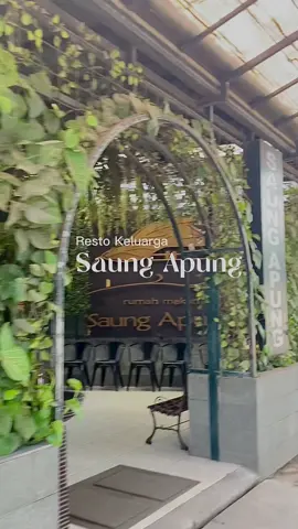 Hidden gem resto keluarga yg makanannya enak2😍 #saungapung #restobekasi #restokeluargabekasi #restojatiasih