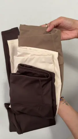 Prang branded talaga pero affordable mga bii #leggings #leggingsforwomen #titaleggings #leggingsoutfit #leggins #gymleggings #highwaistleggings #legginghighwaist #yogapants 