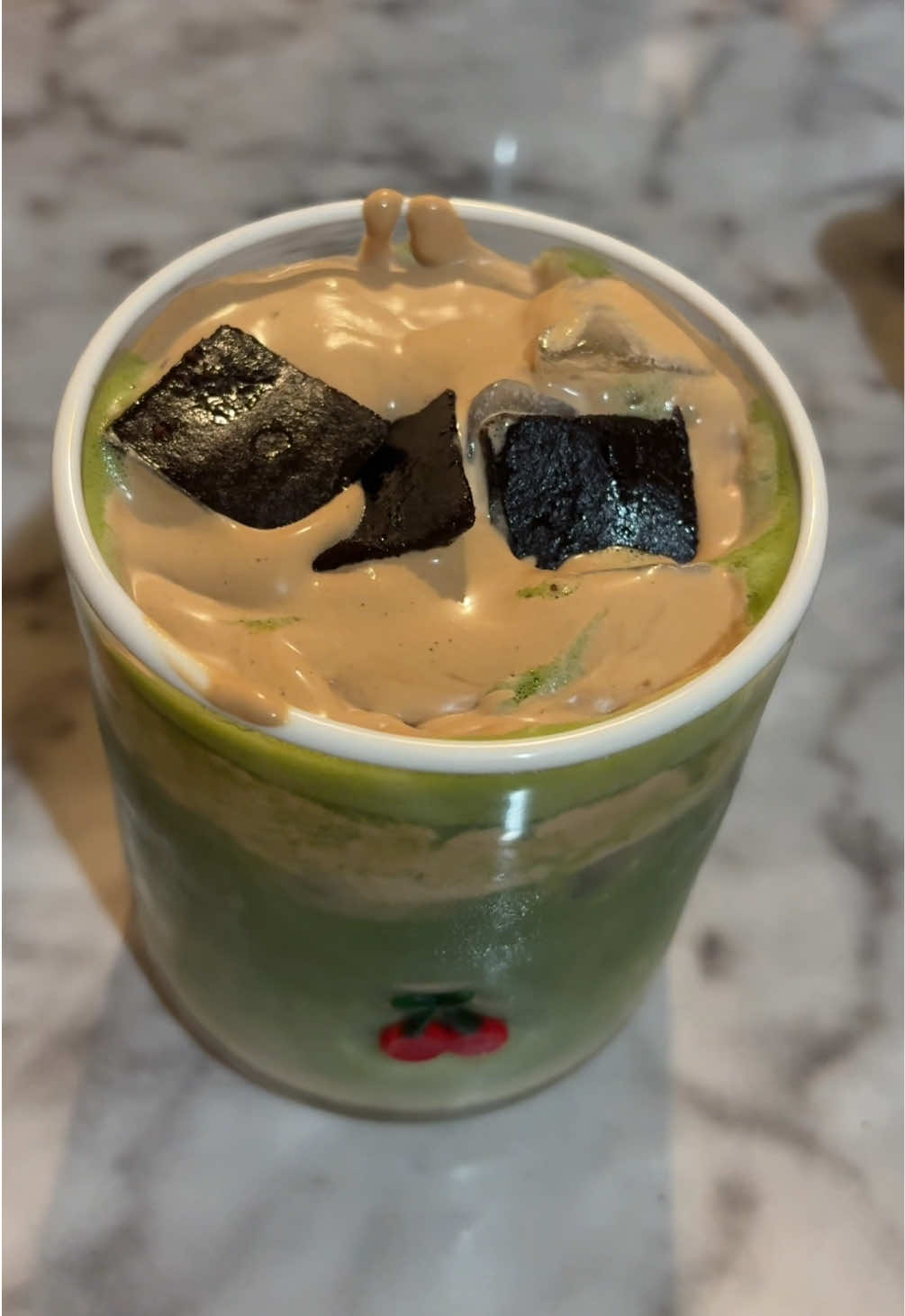 ❤️💚 #lavashak #lavashaklovers #lavashakmatcha #icedmatcha #matchatok #persian #iranian #matchalover 