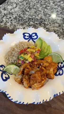 Easy, Quick & Delicious! My kinda meal 🤝🏼 What’s in it:  Brown Rice Seared Cod Mango Salsa Avocado slices  For full recipe + instructions and macros head over to my website ⬇️ http://www.provecho.co/foodies.stay.fit . . #EasyRecipes #quickrecipes #dinneridea #dinnertime #EasyRecipe #fyp #foodtiktok 