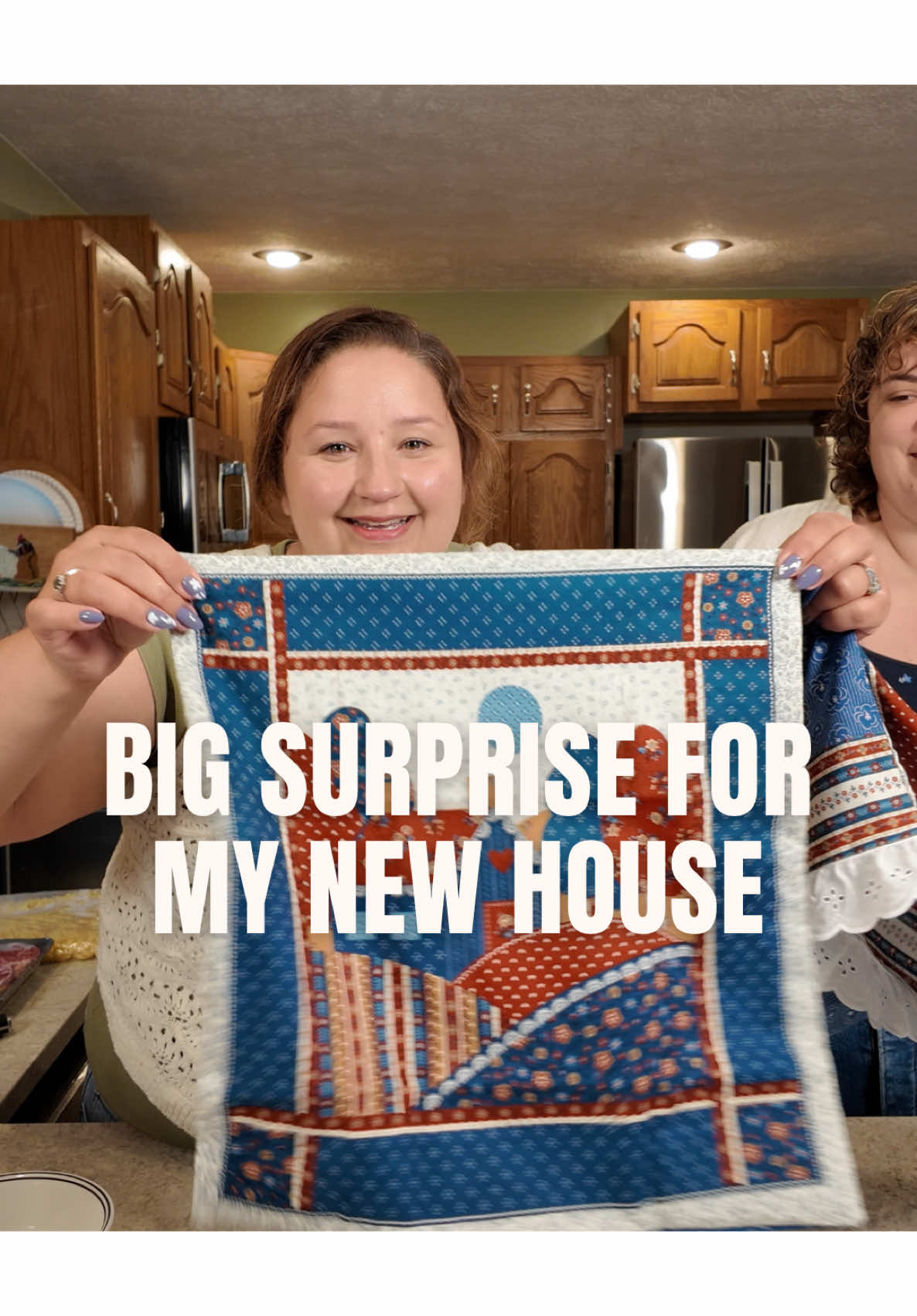 I was fully convinced my best friend @Emily|FernandFinchHandmade was going to surprise me with Coconut Dr. Pepper (as one does) but instead… she made me the most perfect pillow covers for the new house 😭 We thrifted the fabric pattern pieces together for $1 and I kinda forgot about them—she didn’t. She turned them into the cutest, coziest surprise. Honestly? Better than soda. How cute is this?! And HOW talented is my best friend!? Now accepting interior design help from anyone who’s crafty and emotionally invested in my throw pillows 💁‍♀️ #ThriftFlip #HomemadeHome #BestFriendGoals #DIYDecor #NewHomeFinds #BudgetFriendlyDecor #CoconutDrPepperCanWait #ThriftedAndGifted #SentimentalDecor #HomeWithHeart #TextileQueen #SurpriseAndDelight #PillowGlowUp #CraftyBestie #CozyVibesOnly #MovingMagic