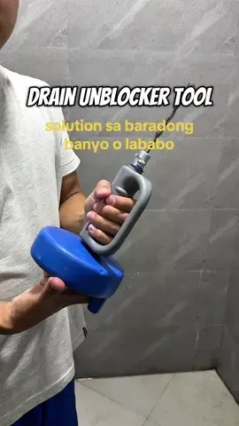 Hindi mo na kailangan ang tubero para maayos ang baradong drainage ng banyo o lababo dahil makakapag DIY ka na gamit itong drain unblocker tool. #drainunblockertool #drainunclogger #clogremover #cloggeddrain #plumbing #draincleaner 
