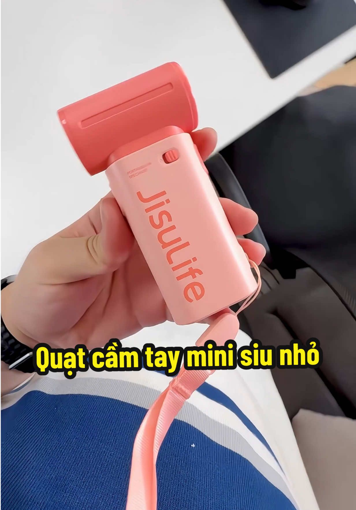 Quạt cầm tay mini siêu nhỏ của Jisulife #quatcamtaymini #quatcamtay #quatcamtayjisulife #jisulife #tranminhdaily #tranminhreview #xuhuong 