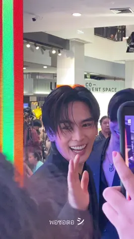 ใกล้จนปรับกล้องไม่ทัน หล่อทะลุกล้องมาก 😎 PERTHSANTA WITH DR ALLY #DRallyGrandopeningxPerthSantaxDomiia #perthsanta #perthppe  #santapp 