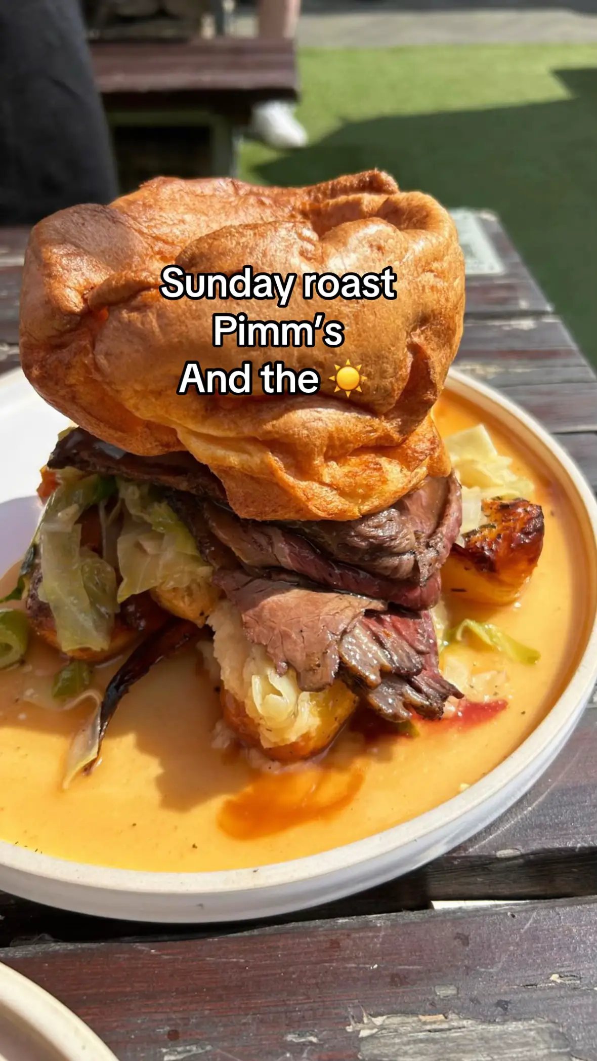 #sundayroast #sunday #pimmsoclock 
