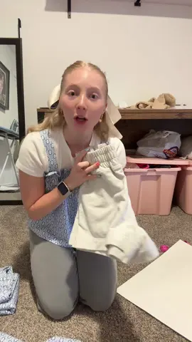 What should I make with the sheet?? In case you want the tutorial: https://youtu.be/-fuRf-63P_4?si=gTz8ufxcC1L5j-B9 @Maddy #sewingtiktok #sewing #sewistsoftiktok #sewist 
