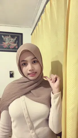 🧸 ─  hi all, kalian liat blouse yang aku pake sangattt lucu bukaaan?!  🐇་༘࿐ ─  #OOTD #outfit #blouse #fyp #fypシ #foryou #foryoupage #xyzbca #beranda #4u 