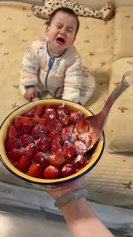 Baby love food #fyp #fpyシ #baby #tiktok #socute #funnyvideo #funnymoments #foryouu #kid #kids #child 