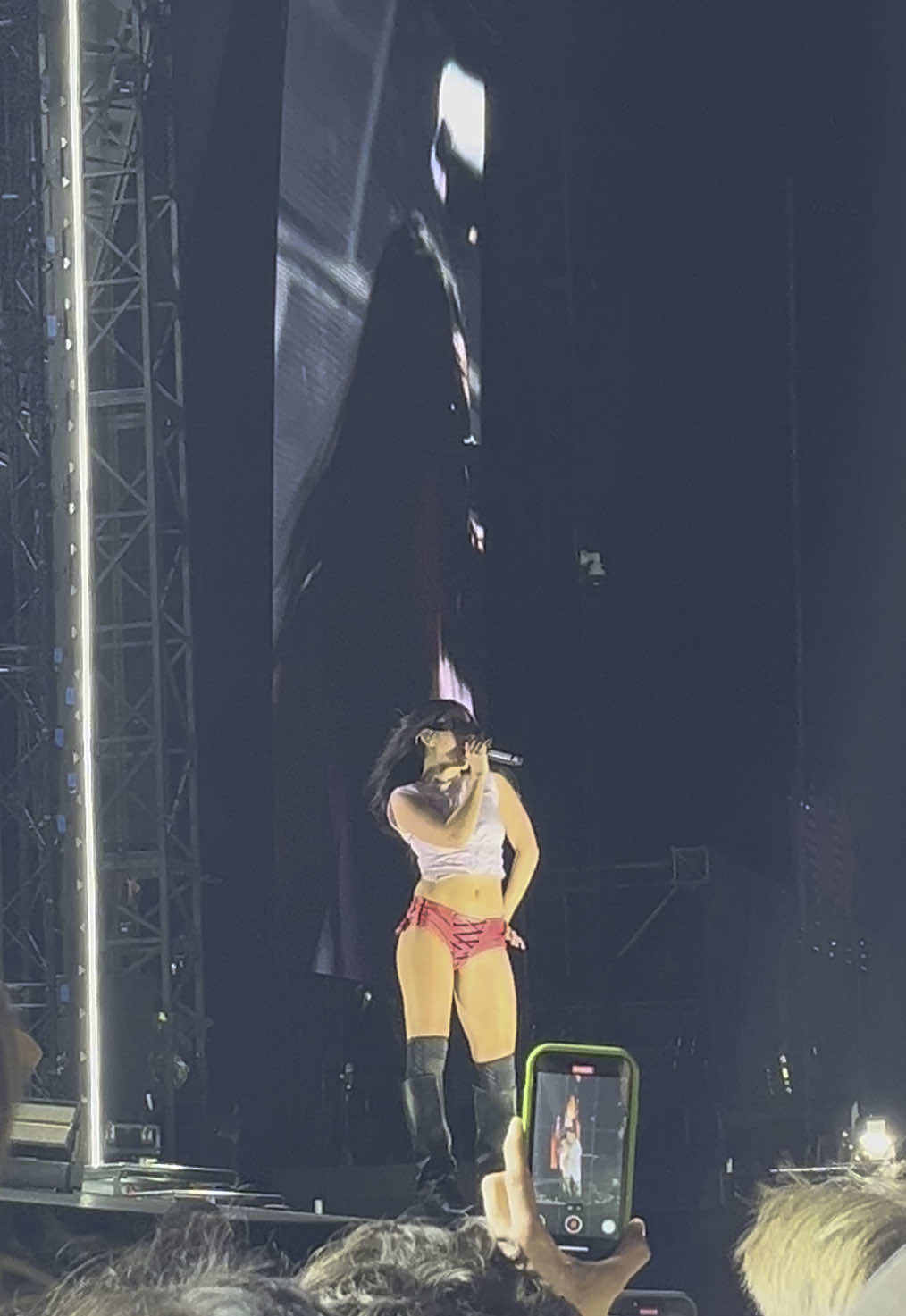 i’m a brat when i’m bumpin that 💅🏻 @Charli XCX #charlixcx #brat #bratsummer #Festival #welovegreen #concerttok #fyp #foryou #pourtoi 
