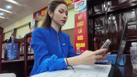 Ngoài 30 cụ thể là 33 :D
