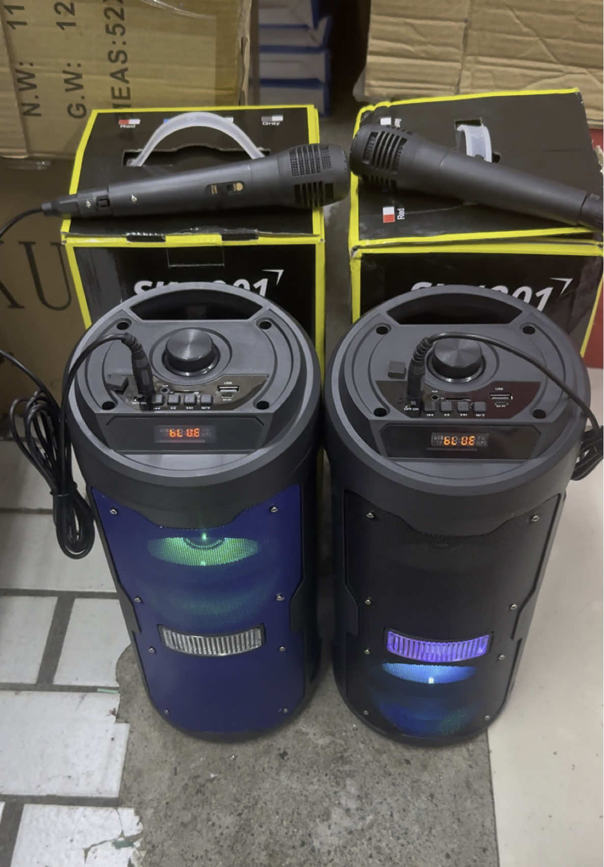 SK-1201 Big Wireless Speaker Portable Stereo Karaoke And Bluetooth Speaker With LED Flashing Lights ,Support USB, TF Card , Aux ,FM Radio  With Free Wired Microphone #bluetoothspeaker #discolight 