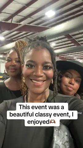 #creatorsearchinsights this was a beautiful celebration of US, Beauty in Black… The was a very beautiful, classy, and very demure event and I loved every minute of it. I got to watch one of my favorite humans walk in this beautiful fashion show was pieces from Ghana. We are amazing, we are originators, we are all that. Imagine being mad at my beauty, that’s weird. #ghanatiktok #celebration #blackpeople #fashiontiktok #fashionshow #blackpact #sonyasdreamers_business1b #sonyasonesiedreamers #ilovebeingawoman #ilovebeingblack 