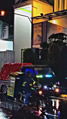 malam+hujan=syahdu lopp#CapCut #l300_pickup_indonesia #l300maniaindonesia #supirsapek #sapekgank #l300story #drivermuda #elsapekindonesia #duaputra #anakbaik #
