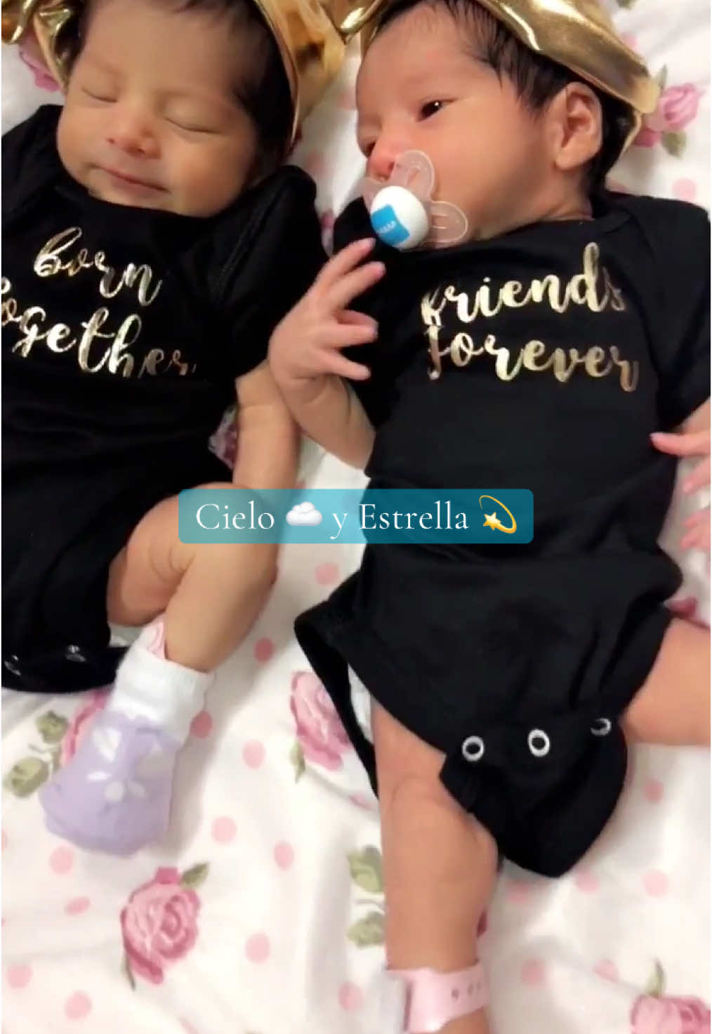 😭💕 Born together friends forever 🤞 