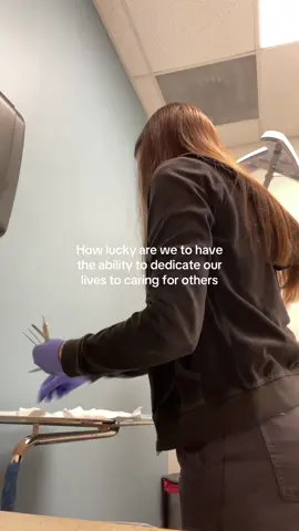 How lucky are we to be able to go to school & spend years practicing to save the lives of others!!!!! #nursetok #medschool #doctor #patok #premed #prepa #nurse #medicalfield #fyp #viral 