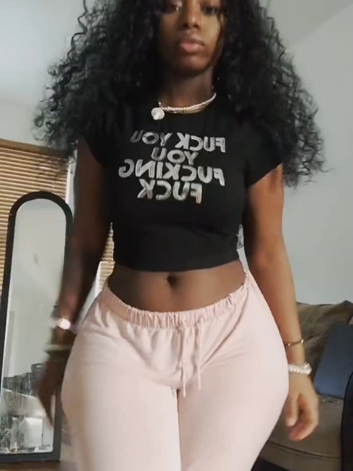 The world wasn’t ready for this but hips don’t lie#baddie #sexy #gyattttt #viralvideo #thick #thereactionroom #blackgirlmagic #chazzfocus #reactionroomreloaded #slimthicc #chazzfyp #streets #fypシ #hotgirsummer😘❤️ #model #luniticsandrobots #Fitness #chazzfocusreacts #sweats