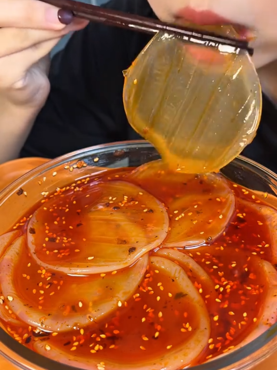 seperti seblak kerupuk ya guys 🤤 #mukbang #viral #foodeatingshow #1M #fypviralシ #fyp #foryou #foryoupage #chineseeatingshow #eatingshow #asmr #fyp #jangkauanluas #semuaorang #asmrviral #mukbangasmr #4u #daechang #seblak #seblakinstan 