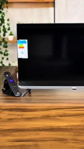 Transforme sua sala em um cinema! 📺✨ Smart TV 32” Philco Roku com Dolby Audio, resolução HD e conectividade top! Netflix, Globoplay e mais na palma da sua mão. 🎥🔊  👉🏻 E o melhor: tem 15% de desconto na nossa loja da Shopee com o cupom “NEWDREDES”! Aproveite a oferta e comenta “EU QUERO” que te envio o link 🛒  #smarttv #philcorokutv #custobeneficio #techlovers 