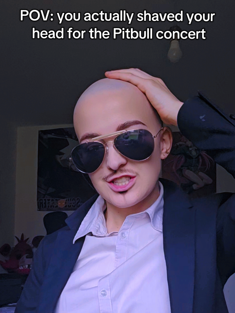 DALE #pitbull #baldie #pitbullafterdarktour #pitbullantwerp #baldcap #shavedhead #bald #pitbullconcert 