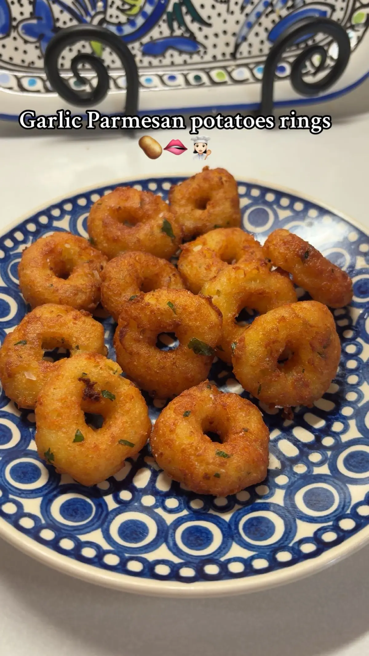 #crispy #garlicparmesan #potatoes #fypシ゚ #EasyRecipe #DinnerIdeas #cheese #yummy #FoodTok #parmesancheese #cheesepull 