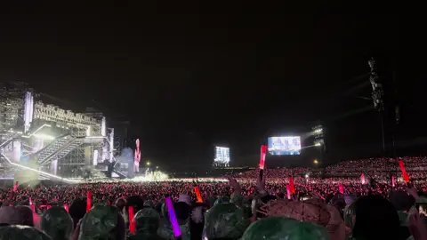 Tôi ướt sũng, còn bạn? #atvncg #concert #if 