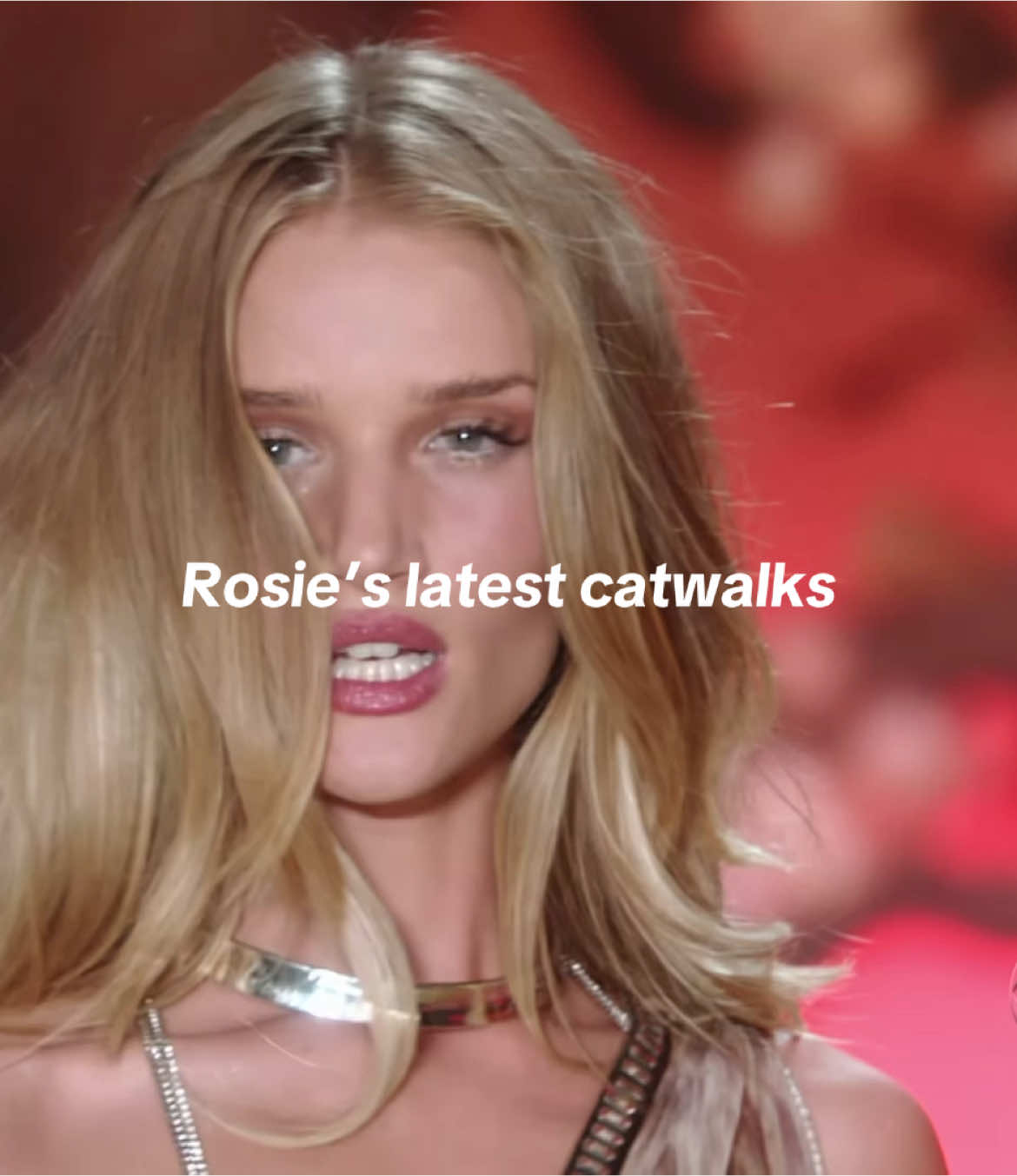 #rosiehuntingtonwhiteley #model #fashion #catwalk #victoriassecretfashionshow #trend #viral #edit #fyp #aesthetic #icon 