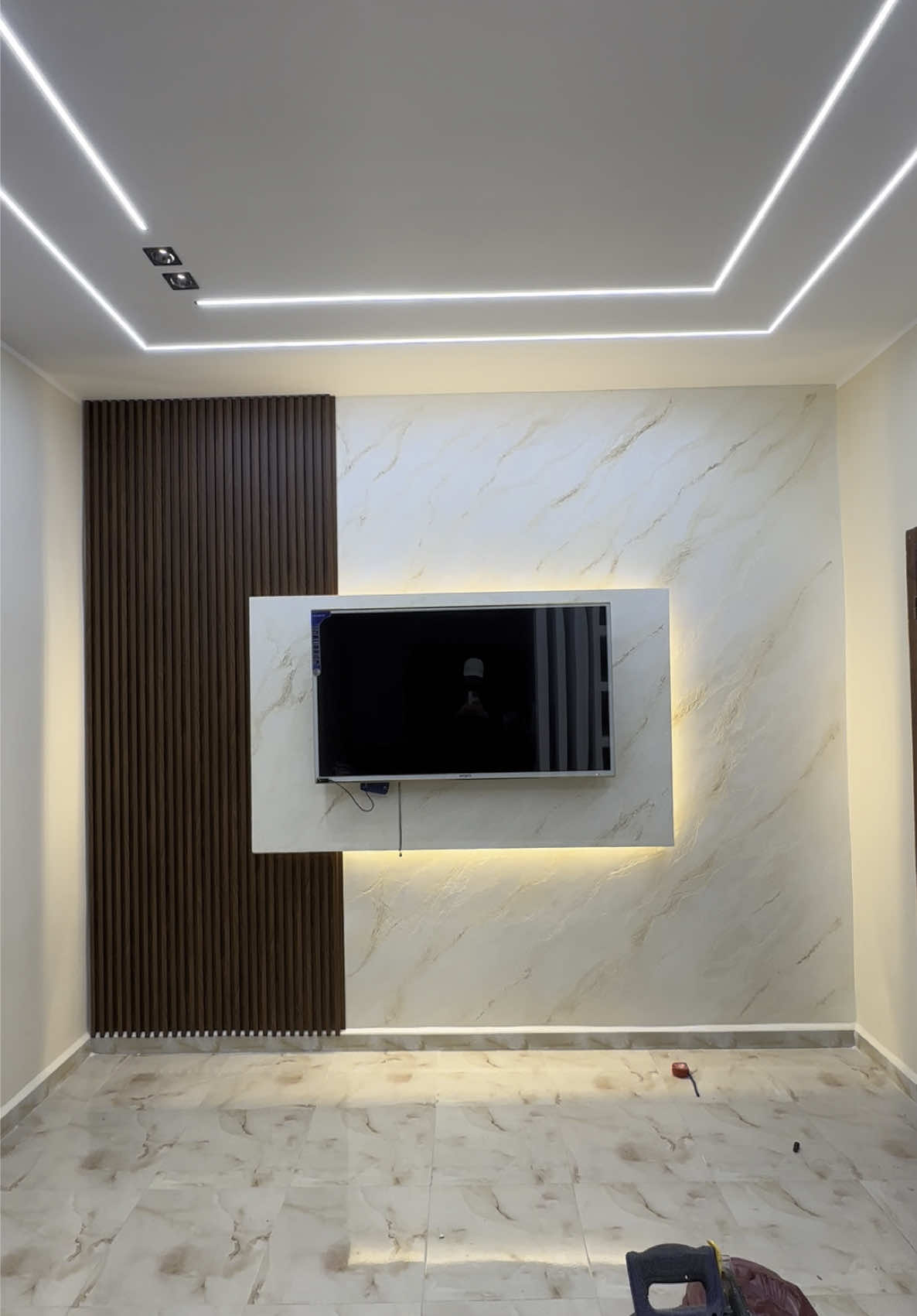 Table tv wpc moderne ❤️❤️😍 #ديكور #ديكورات #ديكورات_منزليه_داخليه #شاشة #شيبورد #منازل #دهانات #خلفية #بديل_خشب #بديل_الرخام 