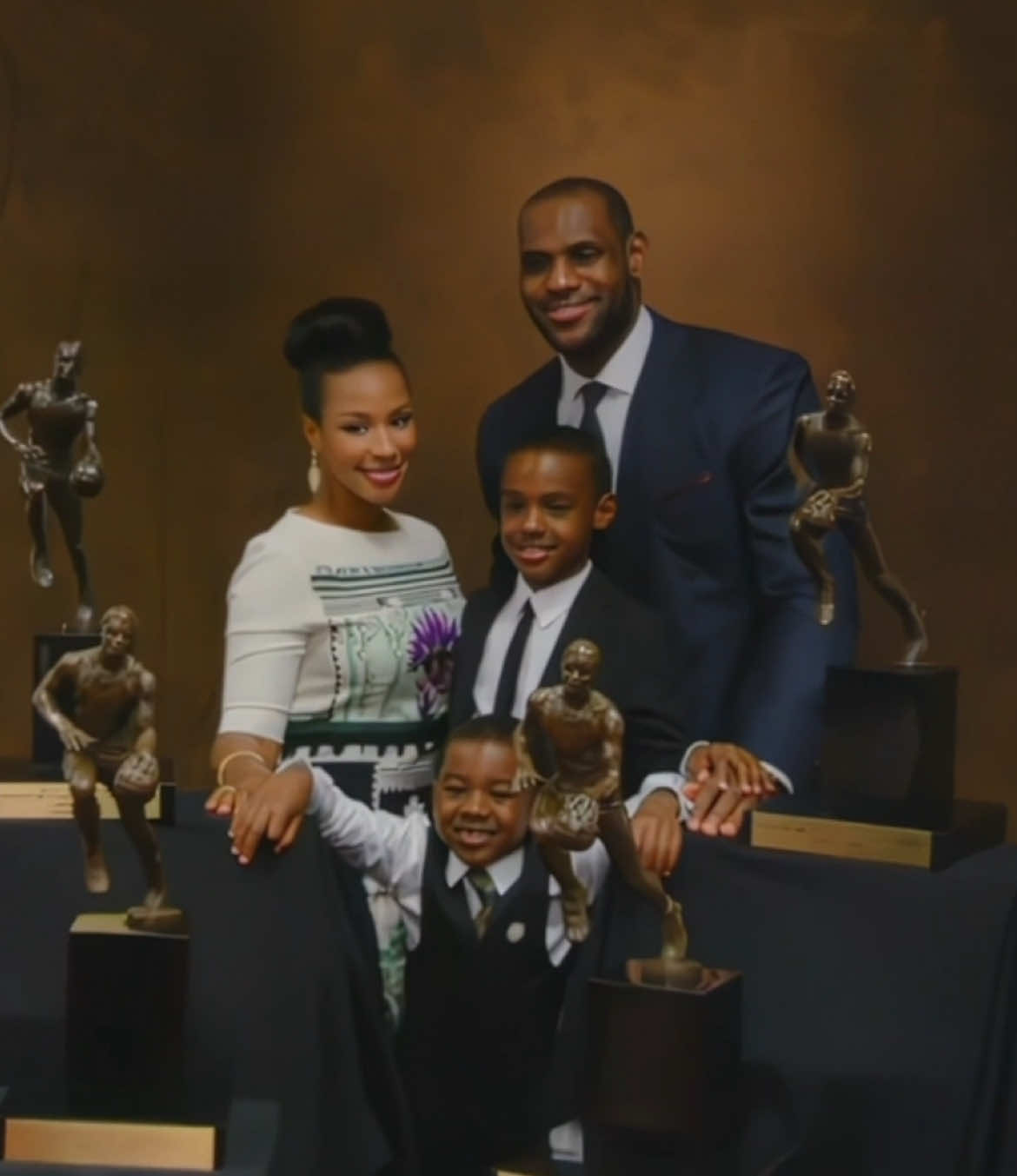 Lefather #lebronjames#FathersDay#sports#edit#sportsedit#wholesome#lefather